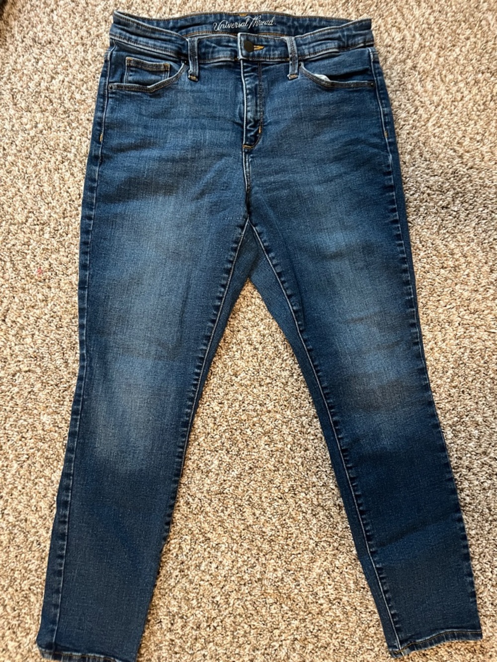 Ladies Universal Thread Indigo Skinny Jeans
Size 10/30S